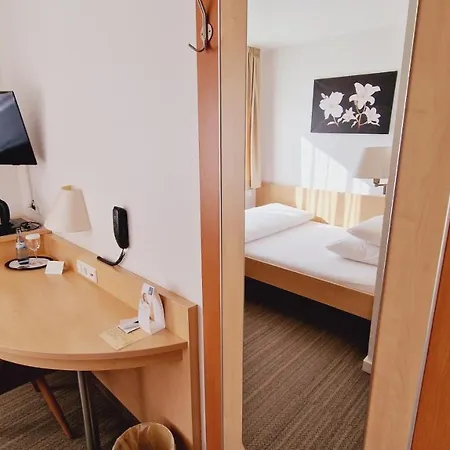 Garni Hotel Metzingen (Tubingen)