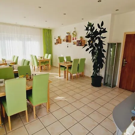 Garni 3* Metzingen (Tubingen)