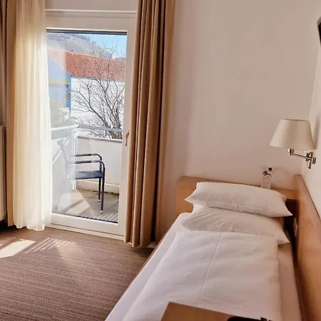 Garni 3* Metzingen (Tubingen)