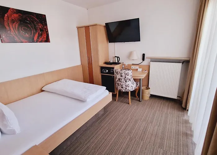 Garni Superior Hotel 3*